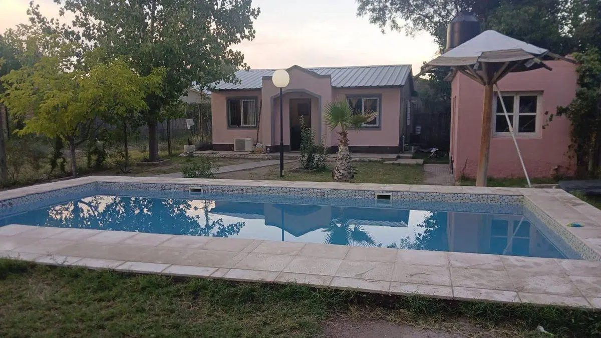 VENTA Casa con pileta y quincho en  El Carrizal 3