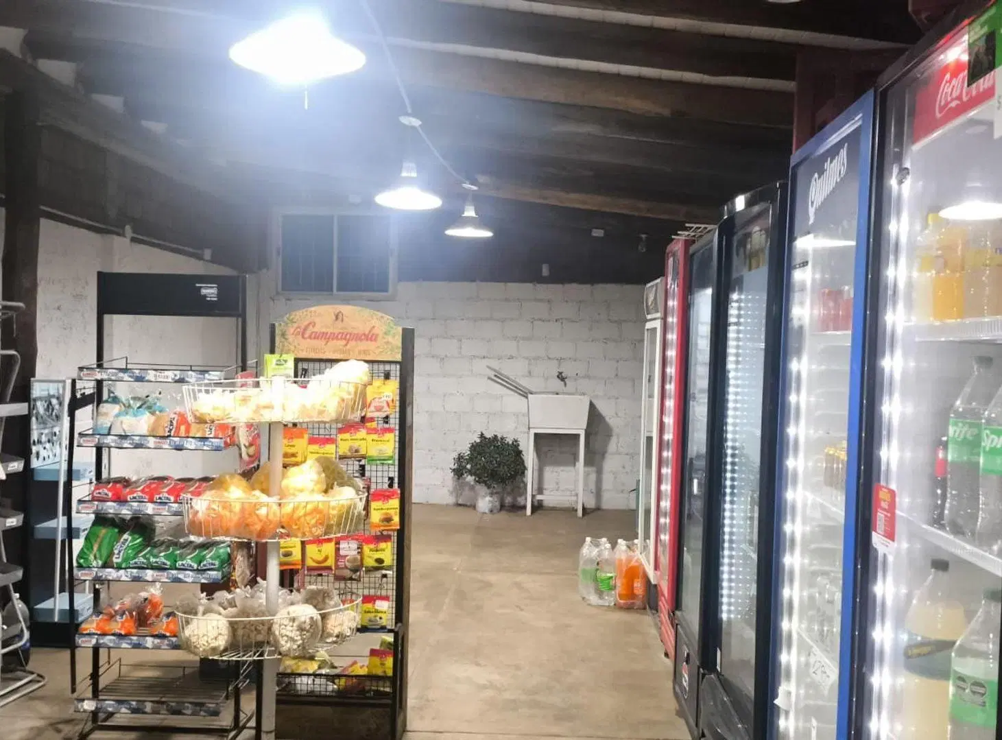 VENTA DE 3 LOCALES COMERCIALES Y DEPARTAMENTO 2