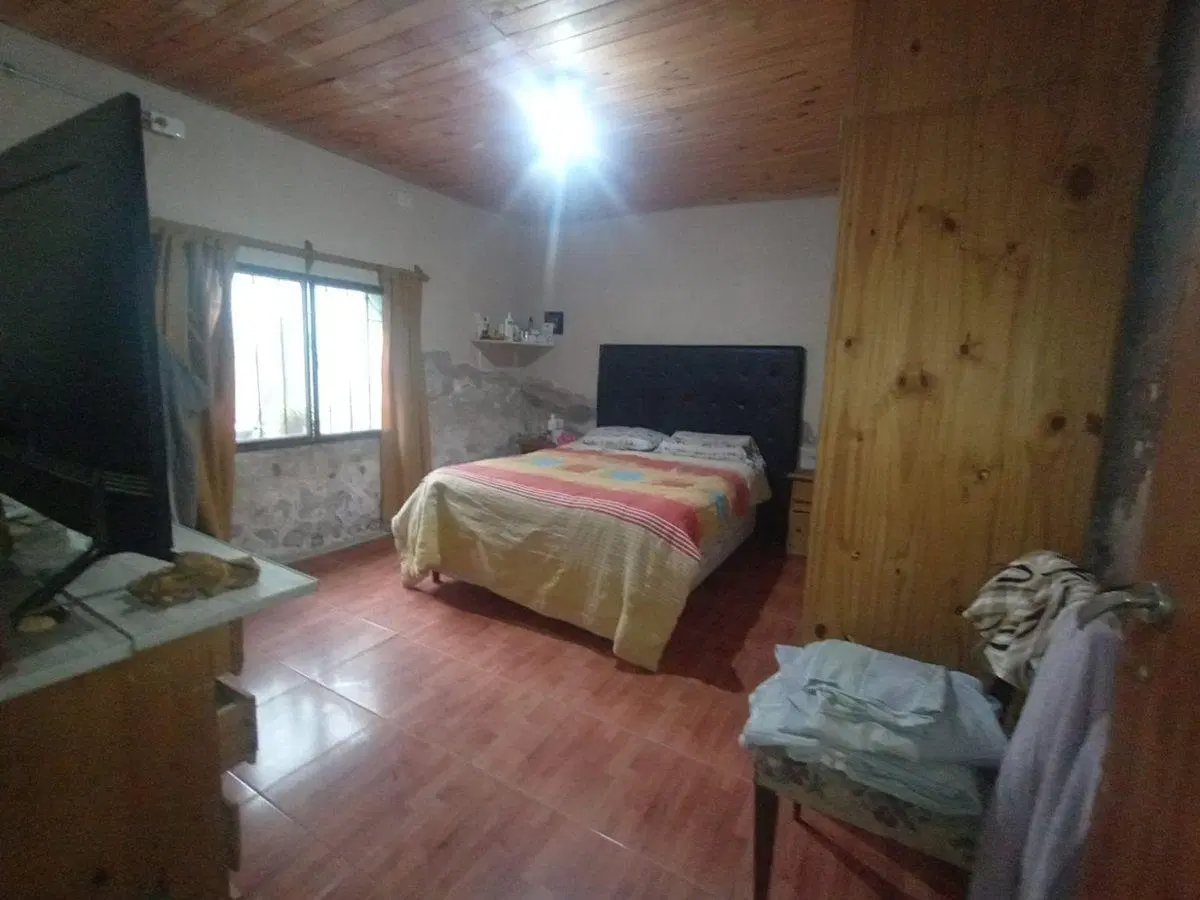 CASA A LA VENTA(4 AMBIENTES) LAS  HERAS 4