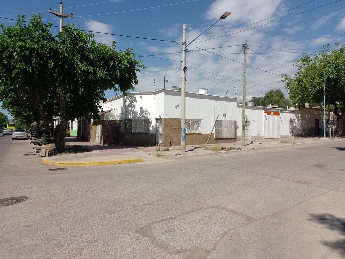 VENTA CASA+DEPTO, REV. DE MAYO 1890 GODOY CRUZ