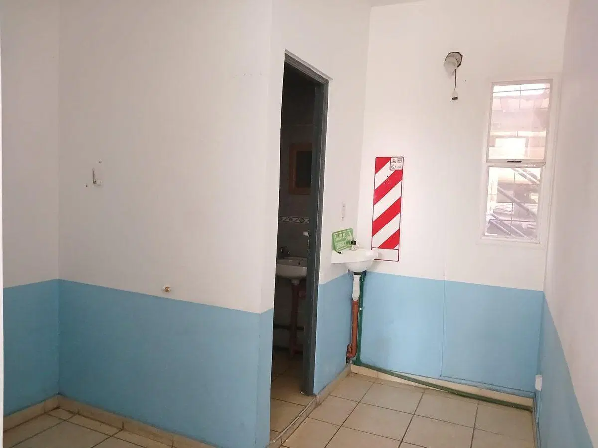 ALQUILO LOCAL COMERCIAL/OFIC cercano Plaza G.CRUZ 5