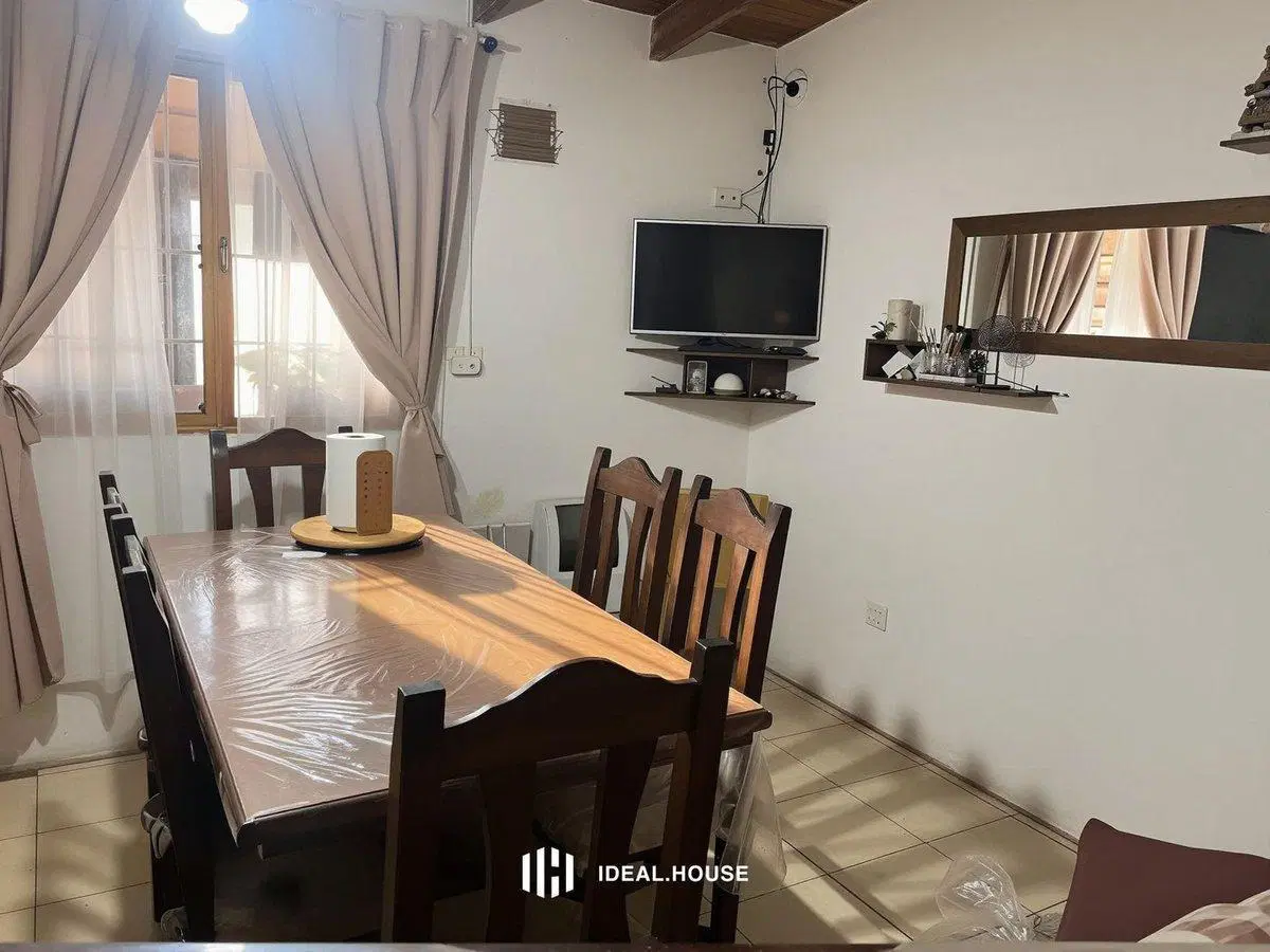 CASA EN VENTA - Barrio Brasil Godoy Cruz 3