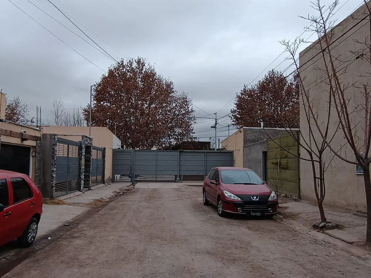 CASA EN CALLEJÓN PRIVADO, 3 DORM, Las Heras 5
