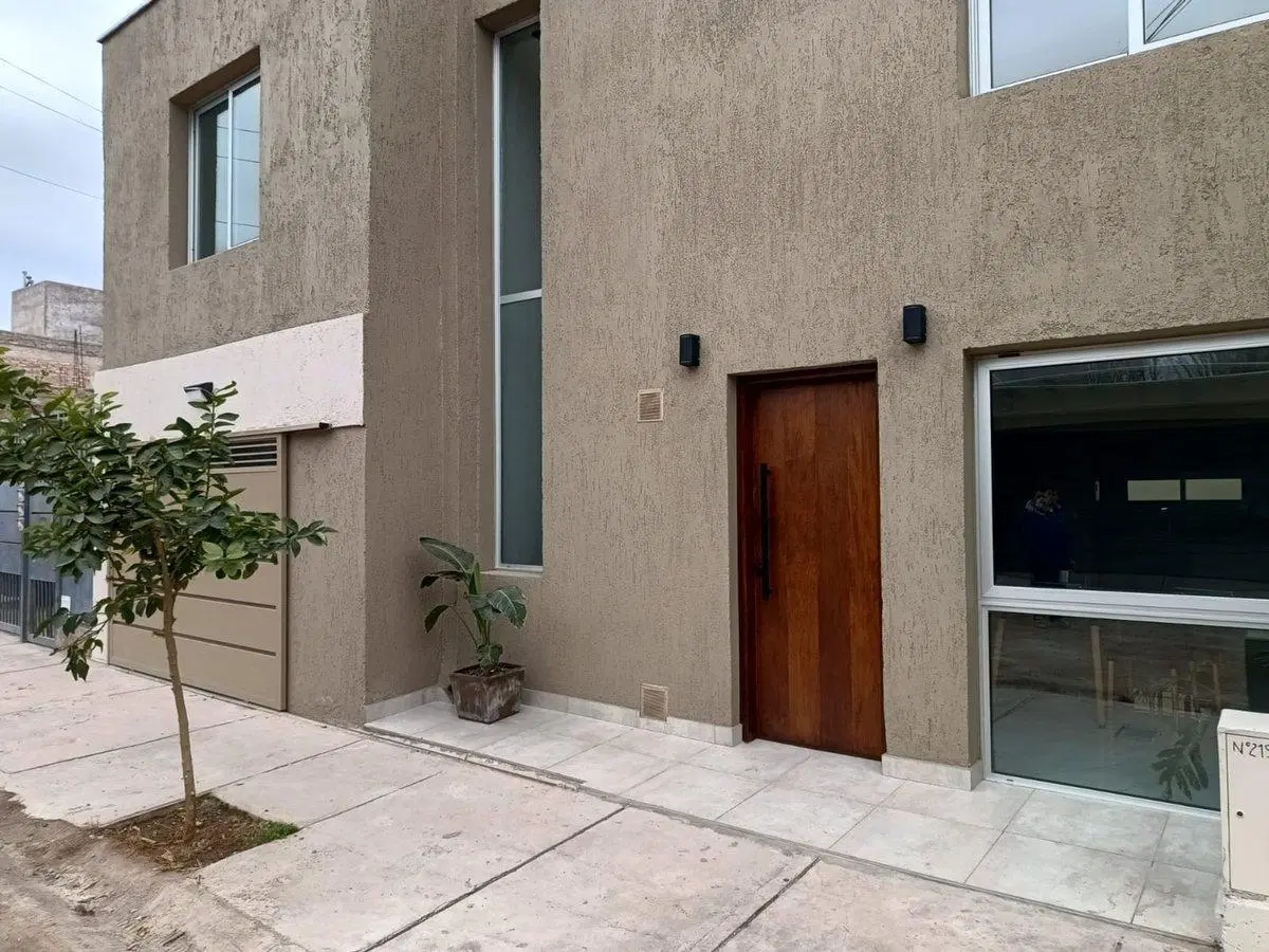 CASA EN CALLEJÓN PRIVADO, 3 DORM, Las Heras 4