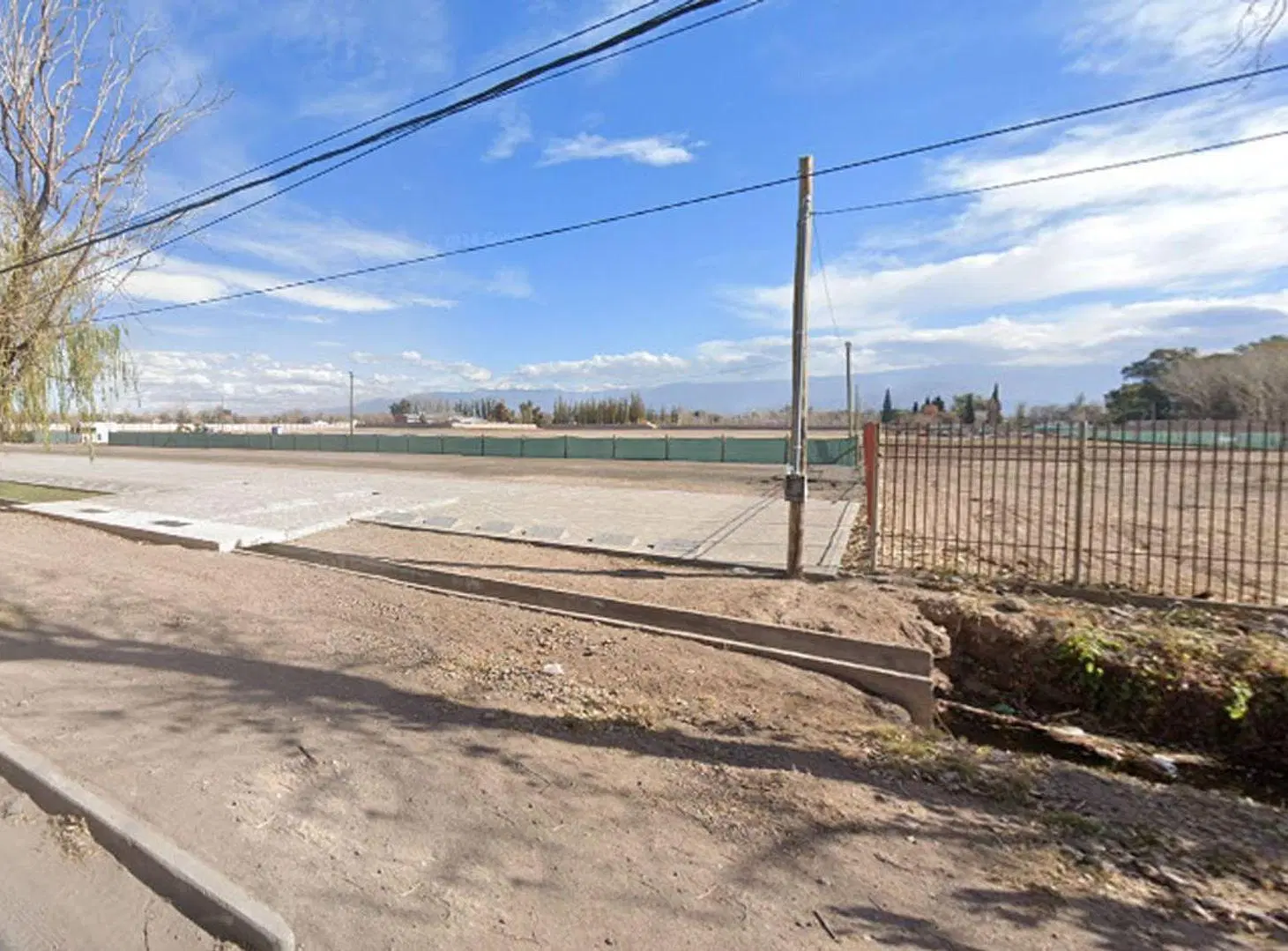VENTA LOTE BARRIO PRIVADO GUAYMALLEN 4