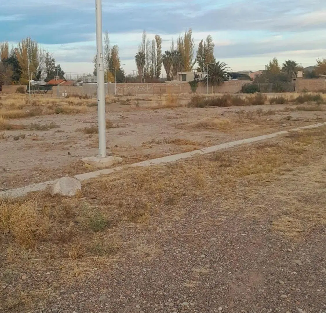 Venta de lote en Lunlunta 4