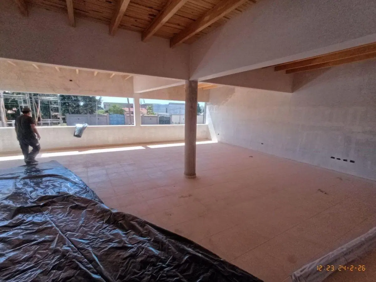 VENTA OFICINA EN POZO GUAYMALLEN 4