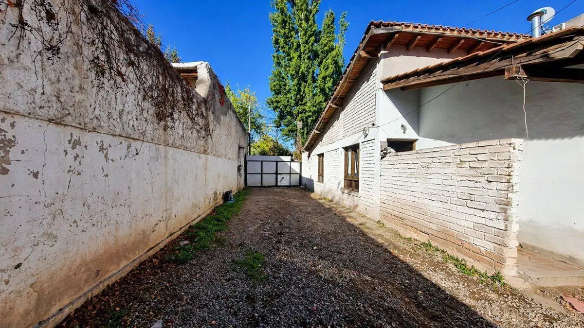 VENTA TERRENO  CHACRAS DE CORIA – SOBRE VIAMONTE 4