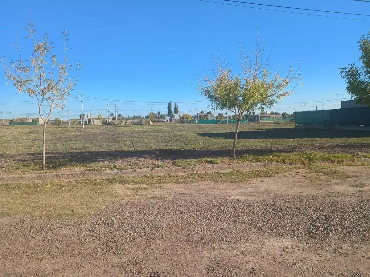 TERRENO EN VENTA EN GUAYMALLEN 8