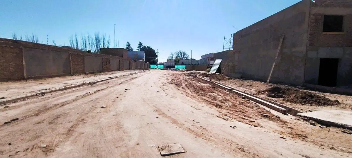 VENTA  LOTE LATERAL JUAN JOSE PASO LUJAN 8