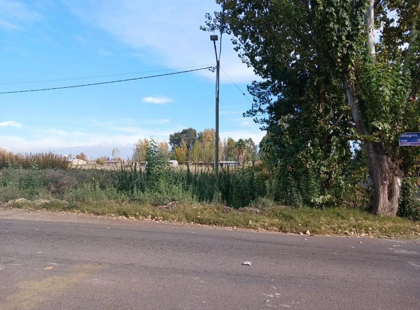 VENTA TERRENO ESQUINA EXCELENTE UBICACIÓN GLLÉN 4