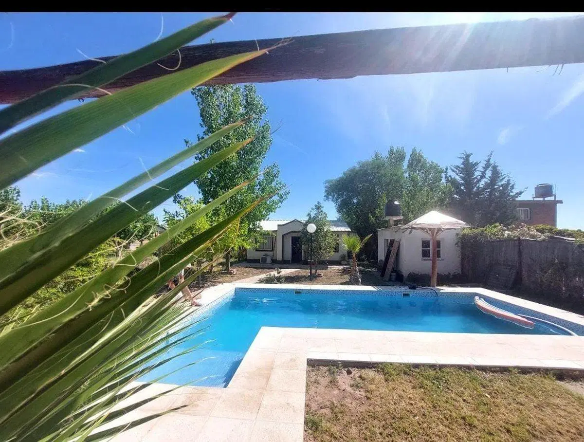 VENTA Casa con pileta y quincho en  El Carrizal 3