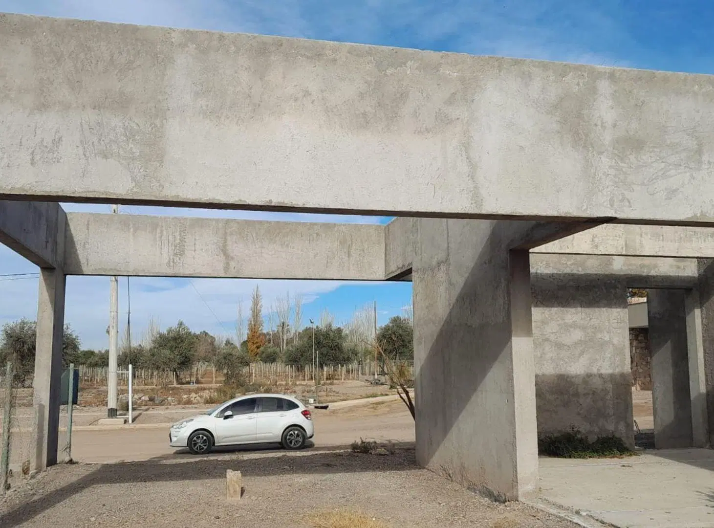 Venta de casa en obra en Lunlunta 2