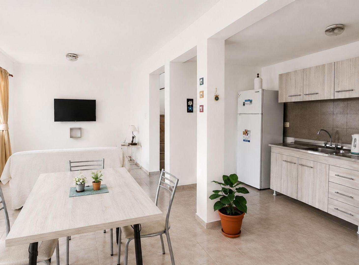 Foto de ALQUILER DÚPLEX AMOBLADO O SIN MUEBLES CIUDAD MZA, imagen 2
