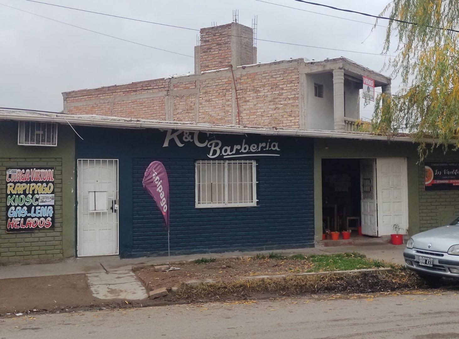 Foto de VENTA DE 3 LOCALES COMERCIALES Y DEPARTAMENTO, imagen 1