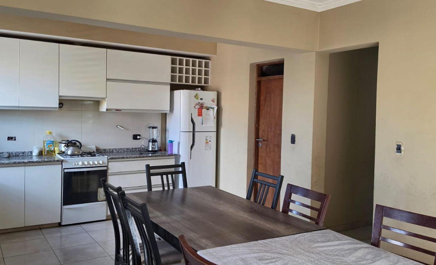 Foto de Venta-permuta Casa para familia numerosa Perdriel, imagen 1