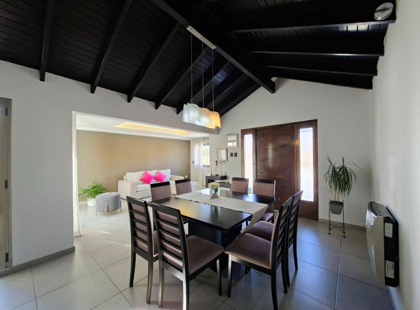 Foto de VENTA CASA 3 d. JARDIN - MAIPU - A MTS DEL TORREON, imagen 1
