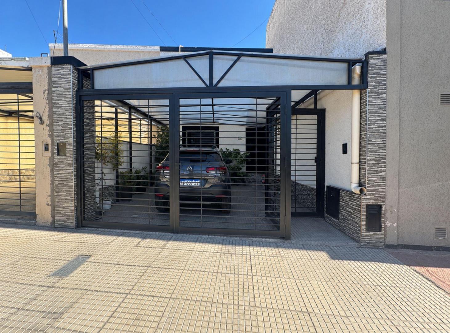 Foto de VENTA CASA DUPLEX APTA CREDITO GUAYMALLEN, imagen 2