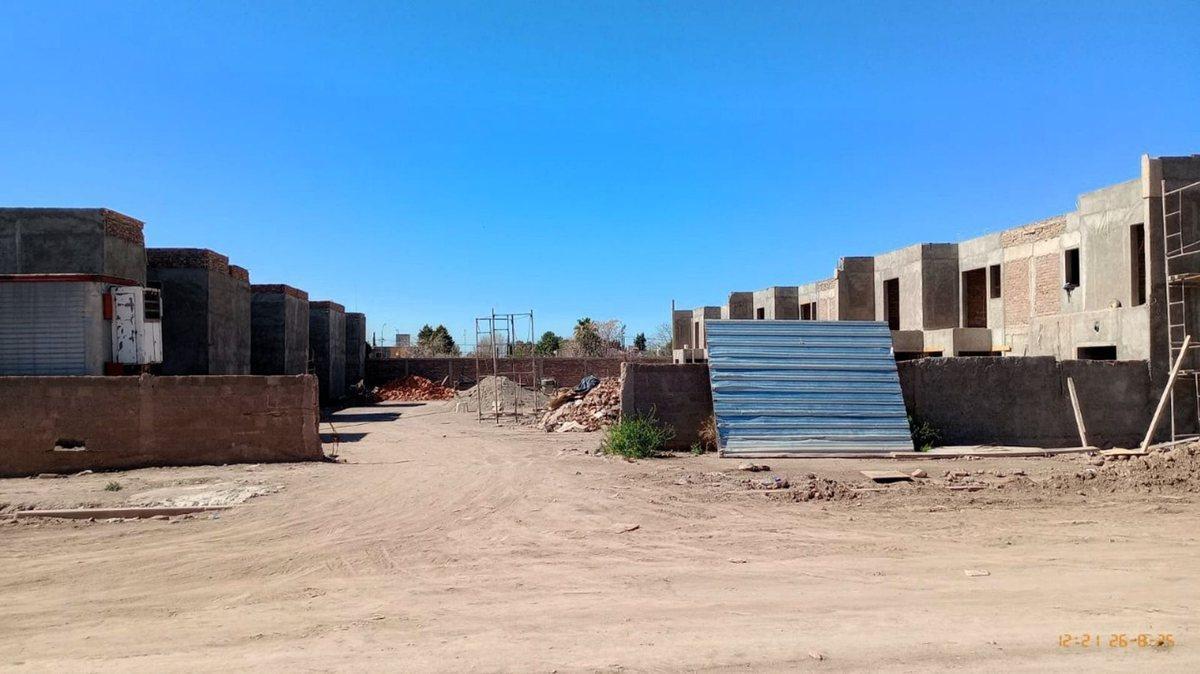 Foto de DEPARTAMENTOS EN VENTA- LATERAL CALLE PASO- LUJAN, imagen 5
