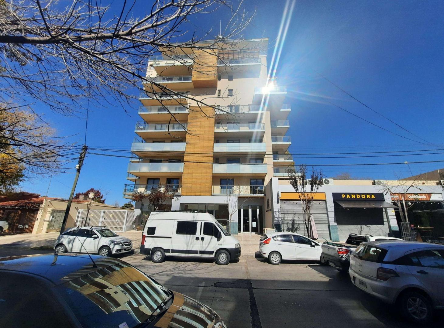 Foto de Venta Monoambiente apto oficina/profesional-Luján, imagen 1