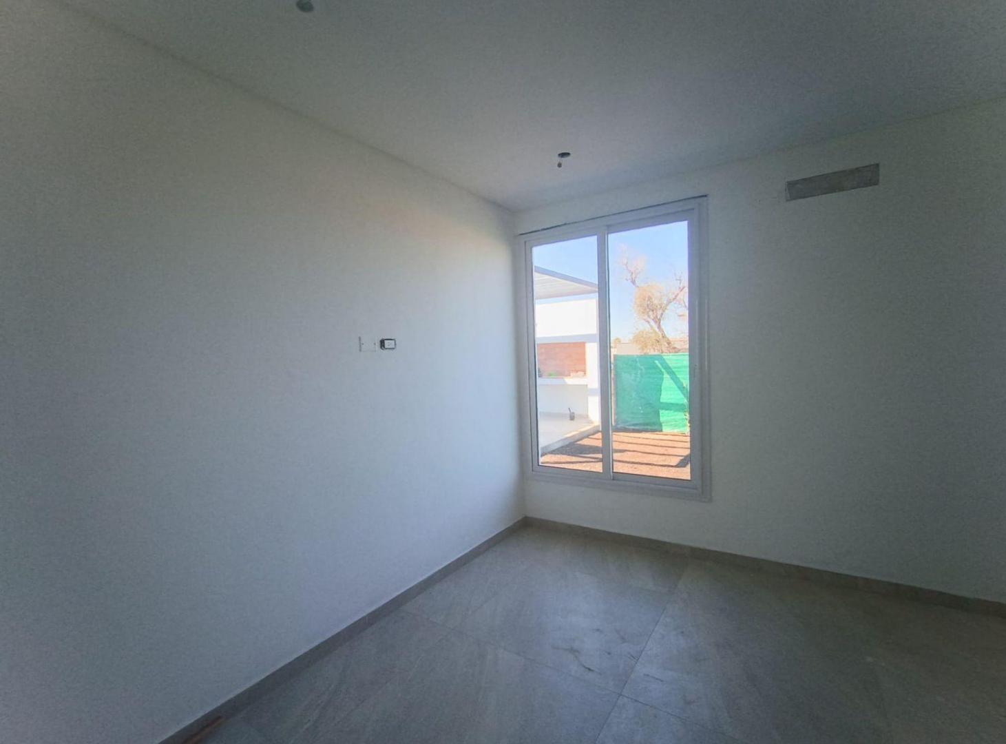 Foto de CASA A ESTRENAR EN VENTA - BARRIO LAR DE TERRADA, imagen 3