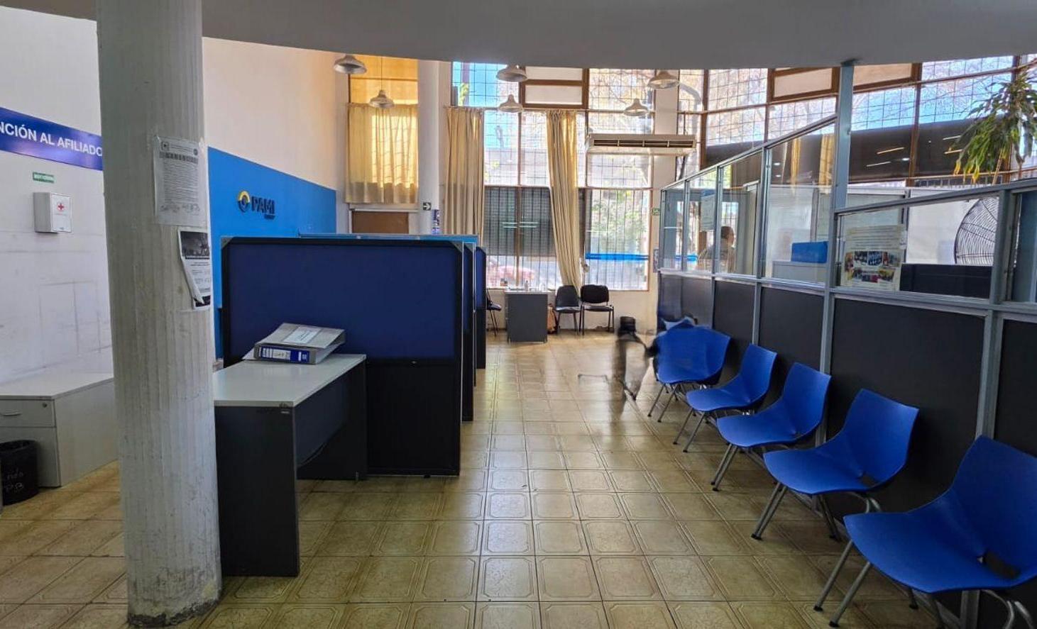 Foto de Venta Gran local comercial esquina Calle Córdoba, imagen 2