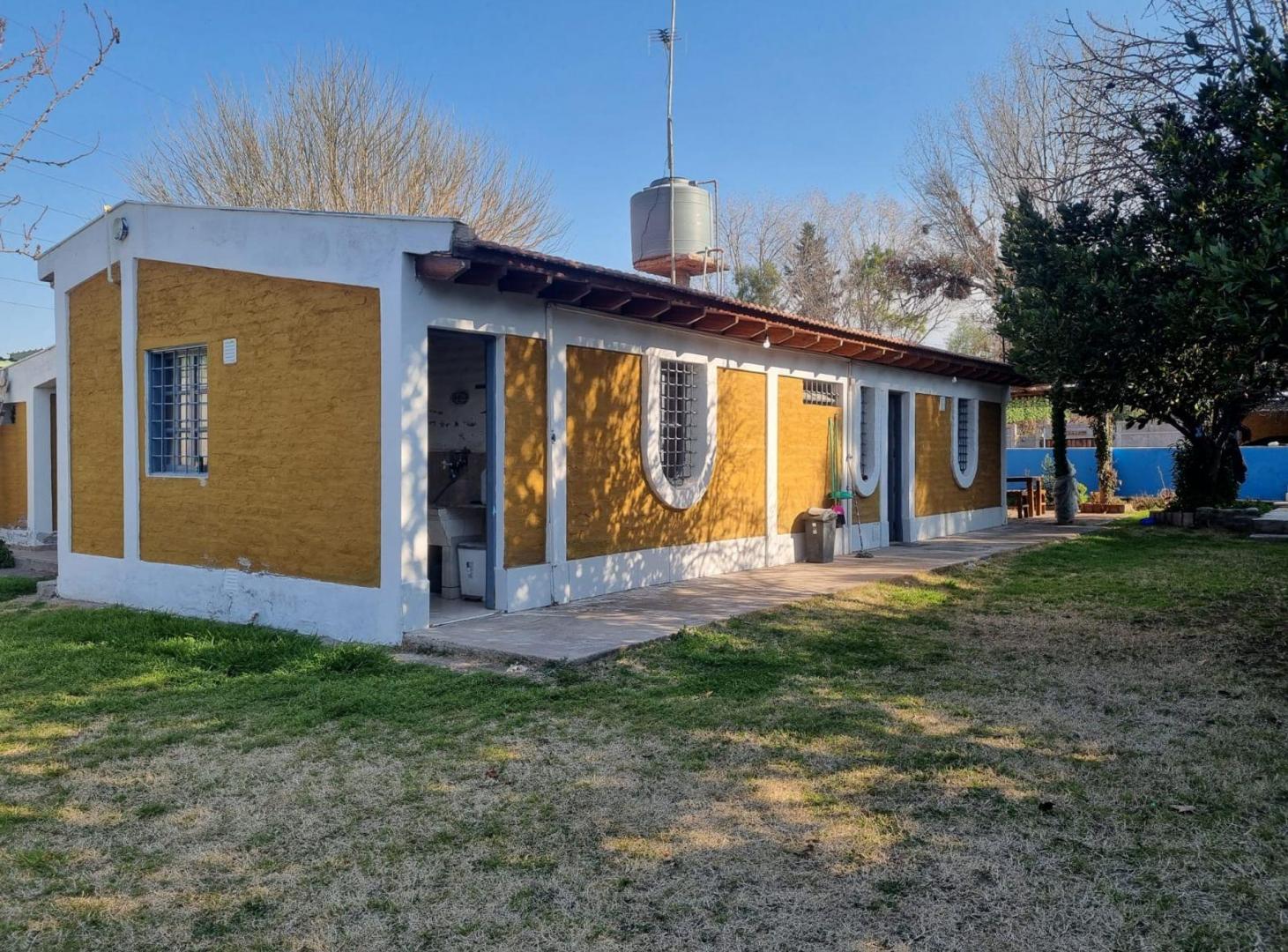 Foto de Venta casa con pileta y dpto en Las Compuertas, imagen 4