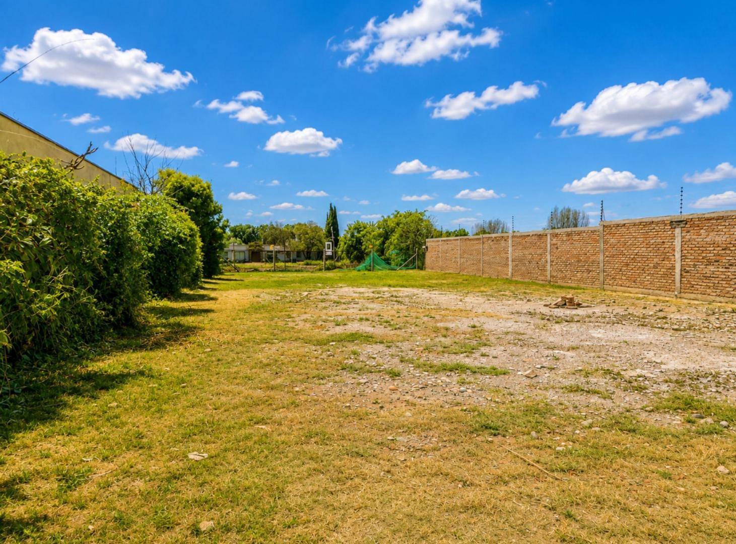 Foto de Lote en venta – Barrio Pinar del Sol III - Luján, imagen 3