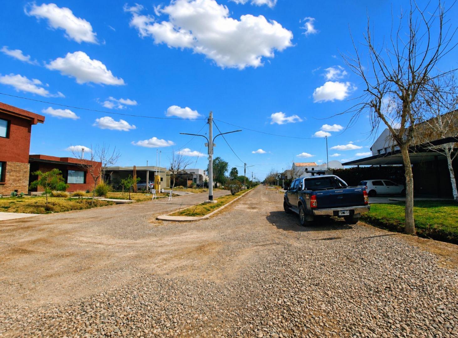 Foto de Lote en venta – Barrio Pinar del Sol III - Luján, imagen 2