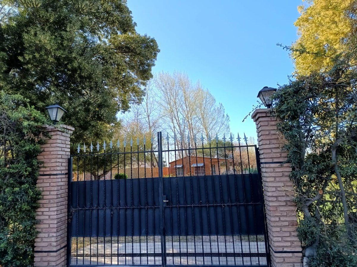 Foto de CABAÑA, QUINCHO Y PILETA EN LUNLUNTA, LOTE 1500 m2, imagen 2