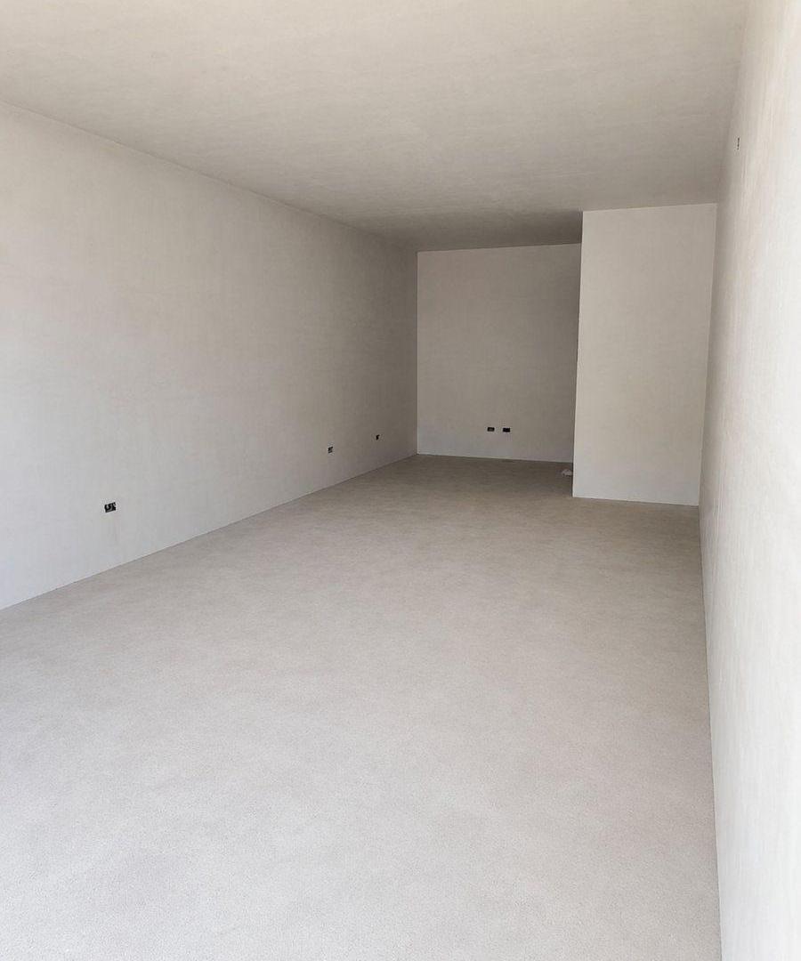Foto de VENTA LOCAL P/A ALZAGA Y LARREA CHACRAS DE CORIA, imagen 5