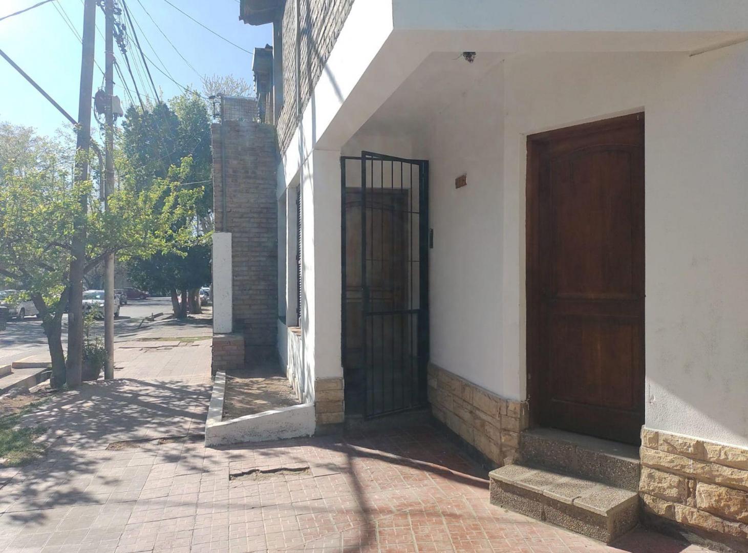 Foto de VENTA DE CASA DOS PLANTAS EN SAN JOSE GUAYMALLÉN, imagen 3