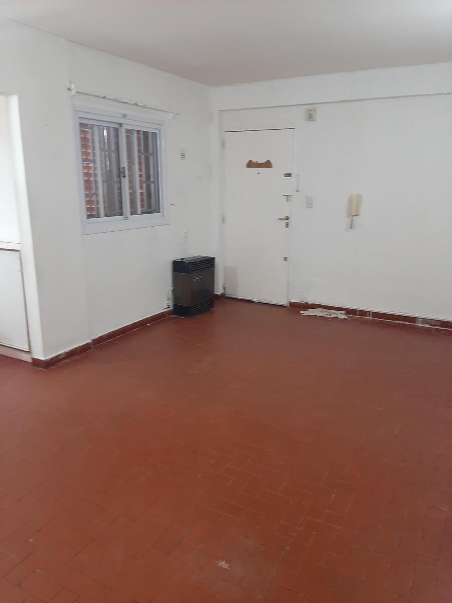 DEPARTAMENTO DOS DORMITORIOS-BARRIO MERCANTILES