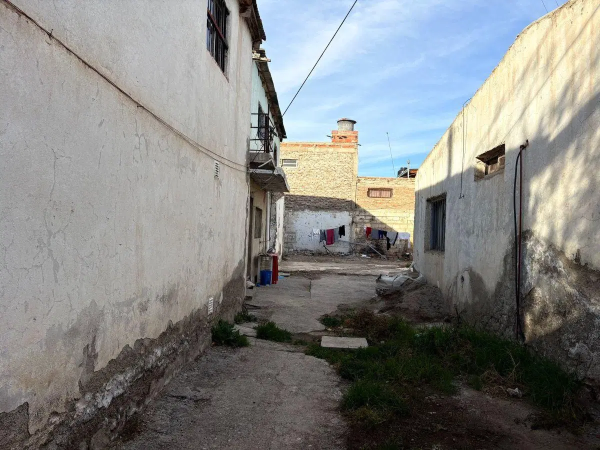 VENTA PARA INVERSION LOTE CHOCON AL 1300 4