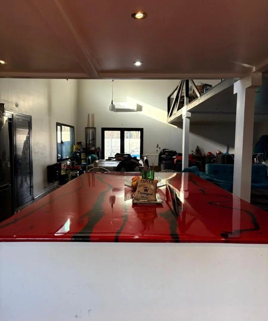 CASA CON PARQUE Y PILETA -PLOTTIER 2