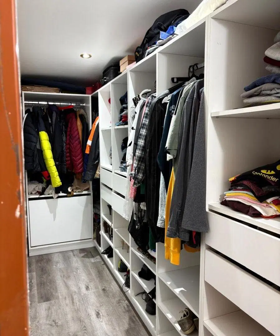 CASA CON PARQUE Y PILETA -PLOTTIER 8