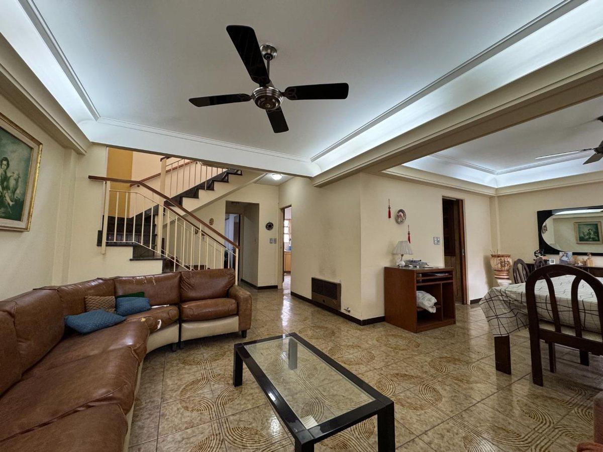 Venta Casa 6 Amb 6 Cocheras Quincho Jardin Parril 4