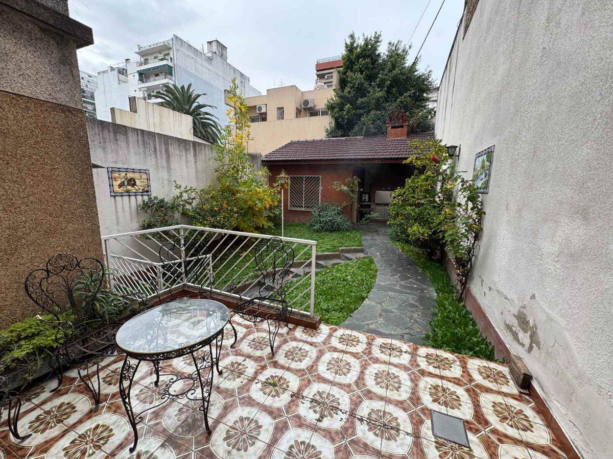 Venta Casa 6 Amb 6 Cocheras Quincho Jardin Parril 5