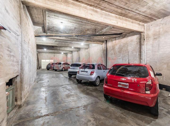 VENTA CASA Y DEPOSITO 5 AMB C/ 7 COCHERAS LANUS 2