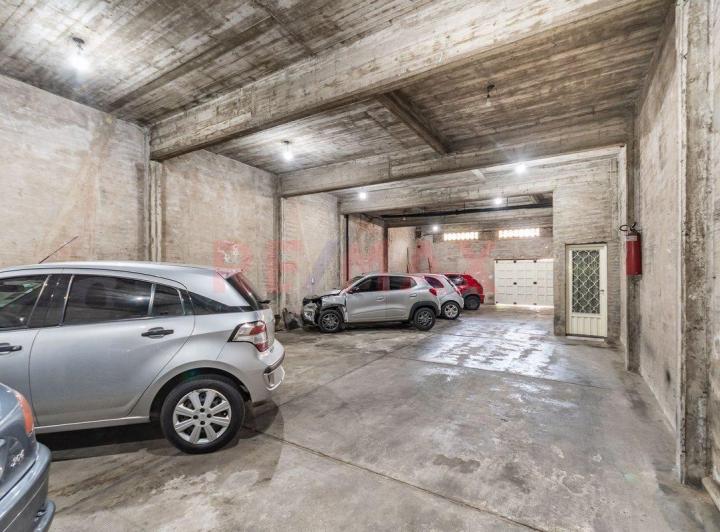 VENTA CASA Y DEPOSITO 5 AMB C/ 7 COCHERAS LANUS 3