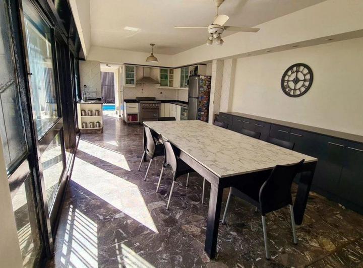 VENTA CASA LOTE PROPIO VILLA GRAL MITRE CON PILETA 4
