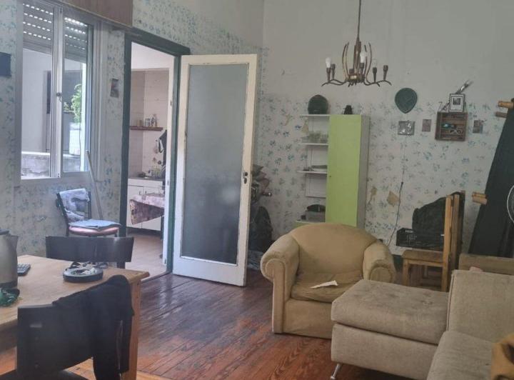 Venta depto 4 ambientes con lavadero Constitución 3