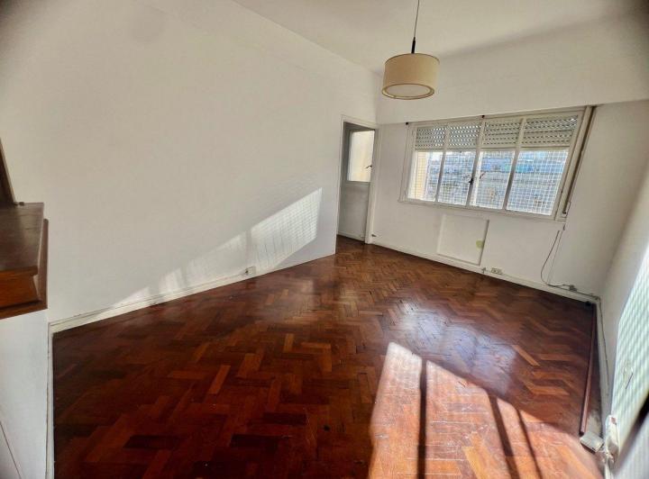 VENTA DEPTO 3 AMBIENTES CON ESCRITORIO CABALLITO 3