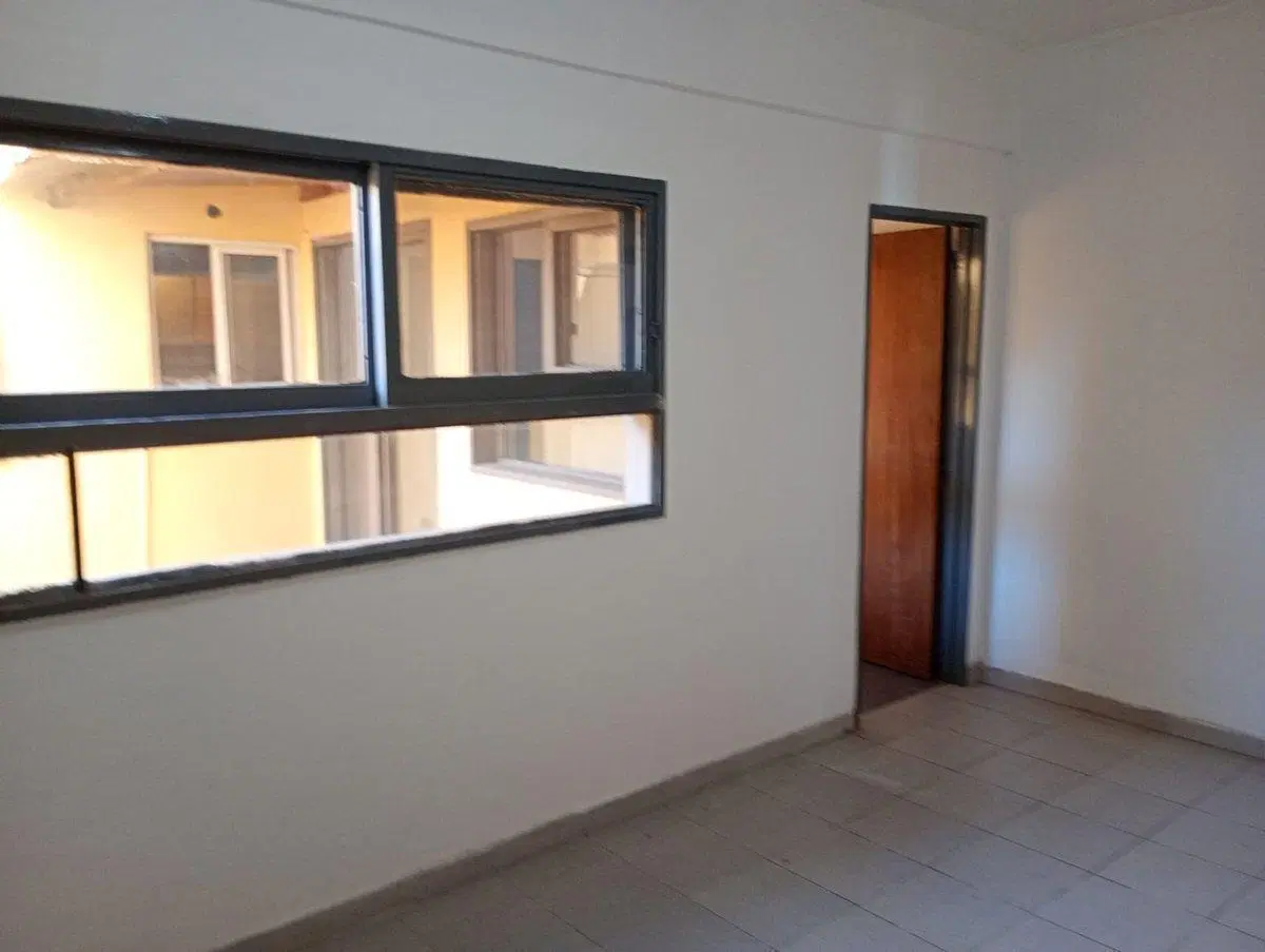 Venta Dpto 3 Amb en Gral San Martín. Patio propio. 2