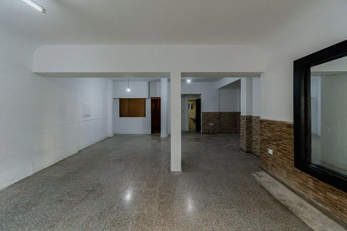 Local Venta Barrio Norte 70 metros CON RENTA 5