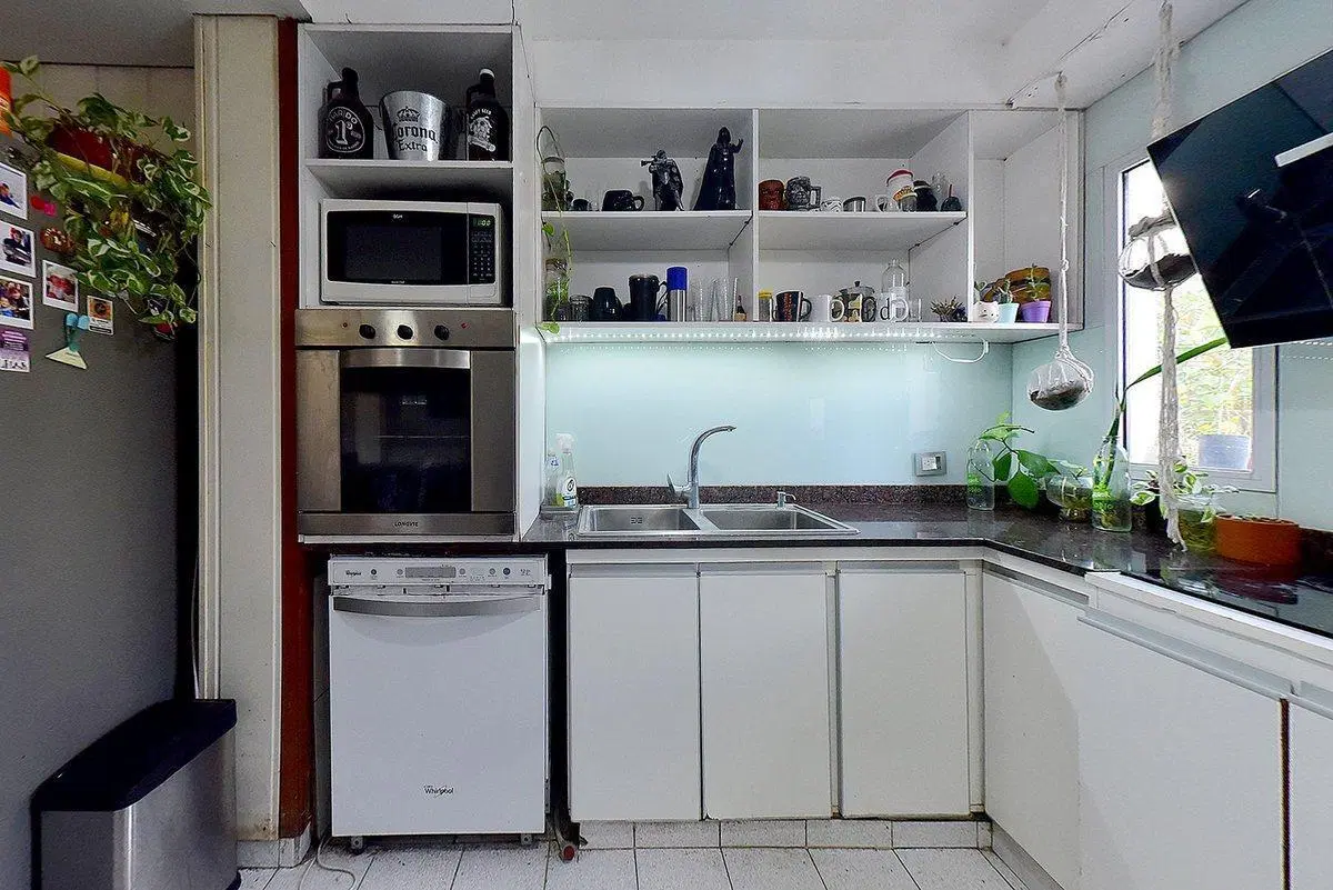 VENTA CASA 7 AMB. JARDIN Y GARAGE  - ADROGUÉ 4