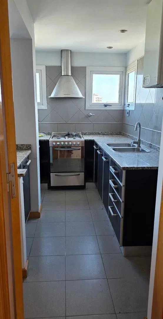 Alquiler 4 ambientes PISO ALTO cochera lav Quilmes 3