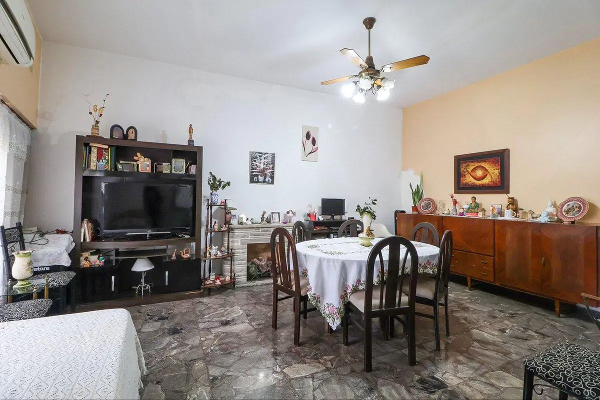 Venta casa 3 amb, terraza, patio, coch. Avellaneda 2