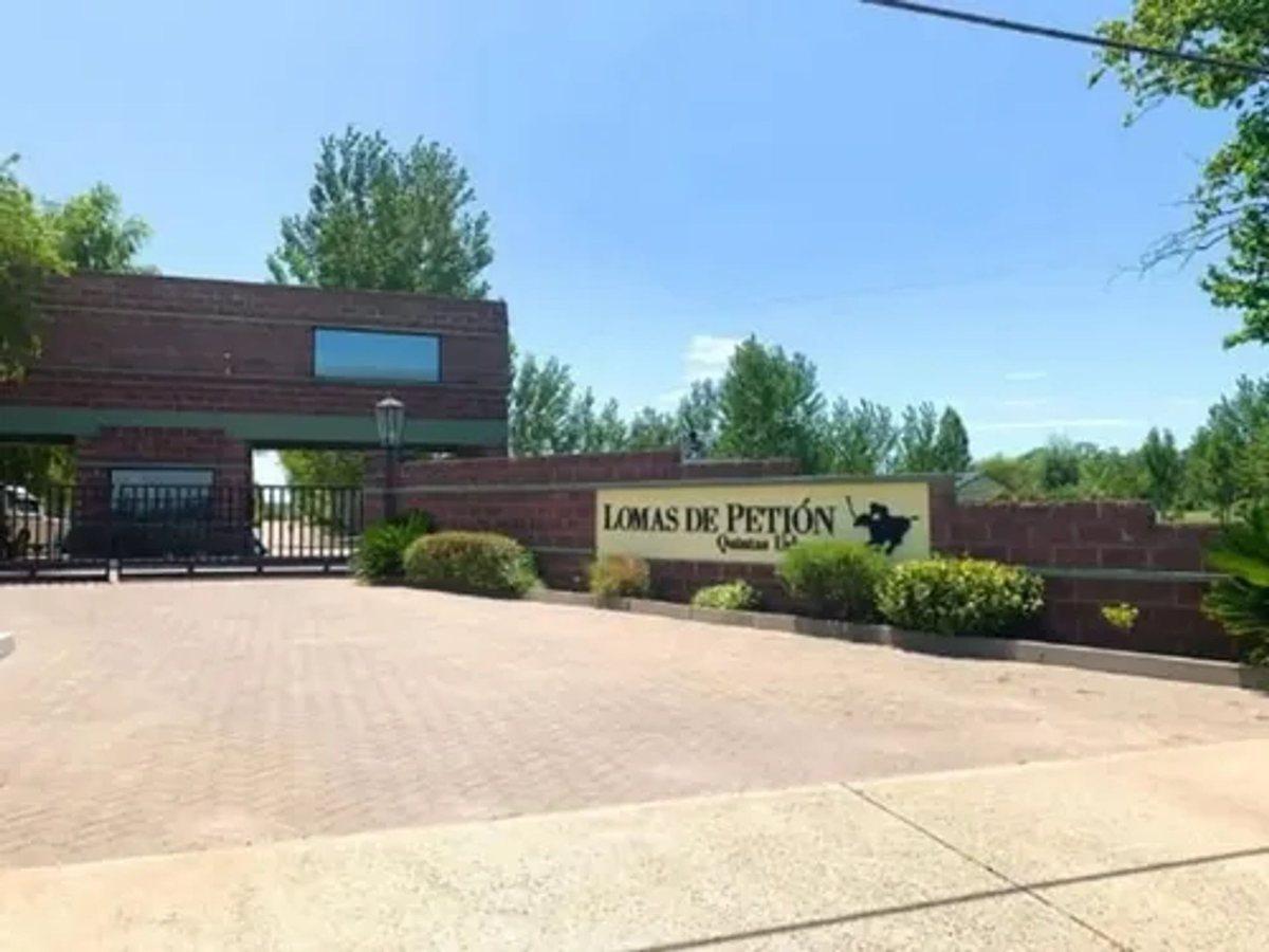 Lote en venta. B° Privado Lomas de Petión. 1586 m2