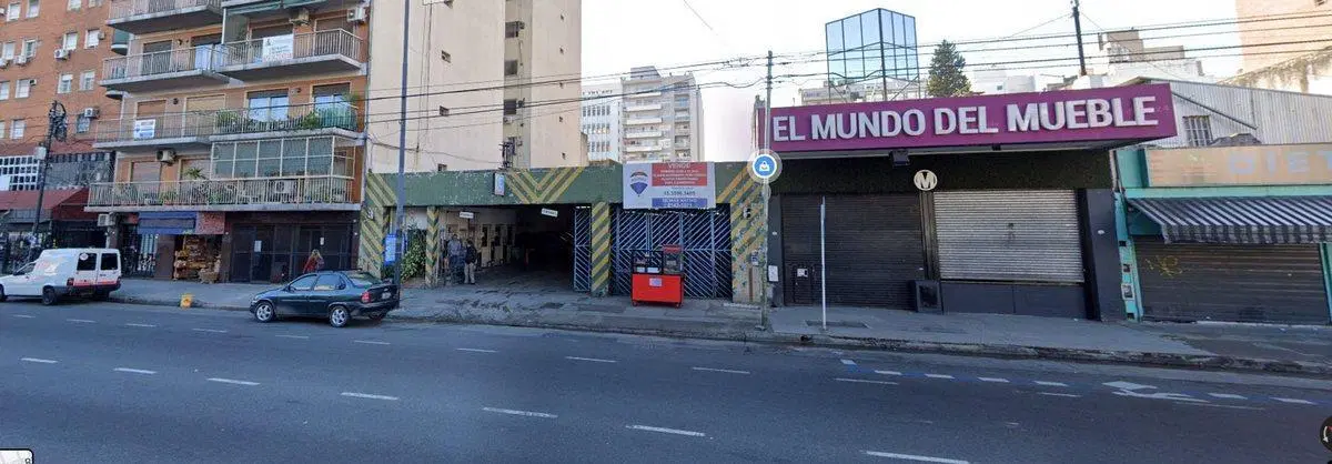 Venta Local, estacionamiento, galería, Flores 2